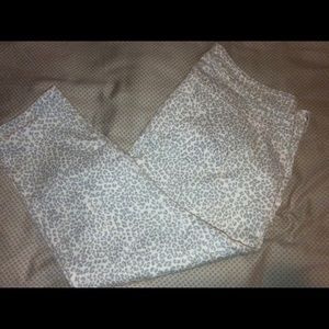 Cheetah print ankle crop skinny pants